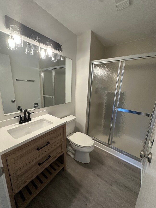 Building Photo - 131 E Winchester Rd