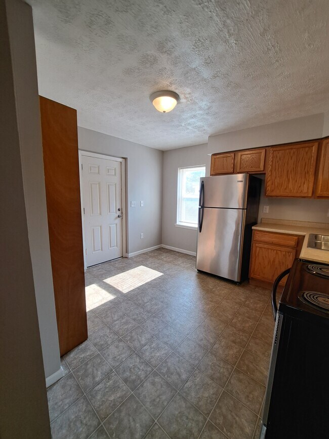 Building Photo - 4015 Keats Dr
