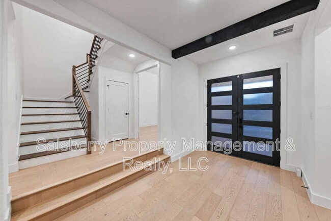 Building Photo - 1790 Coopers Hawk Dr