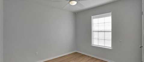 Building Photo - 10601 Silver Creek Dr