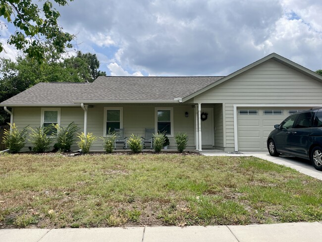 Building Photo - 1043 Gore Dr
