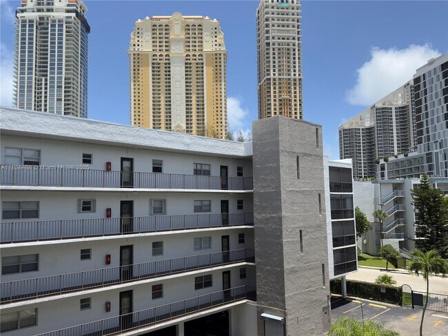 Building Photo - 201 178th Dr
