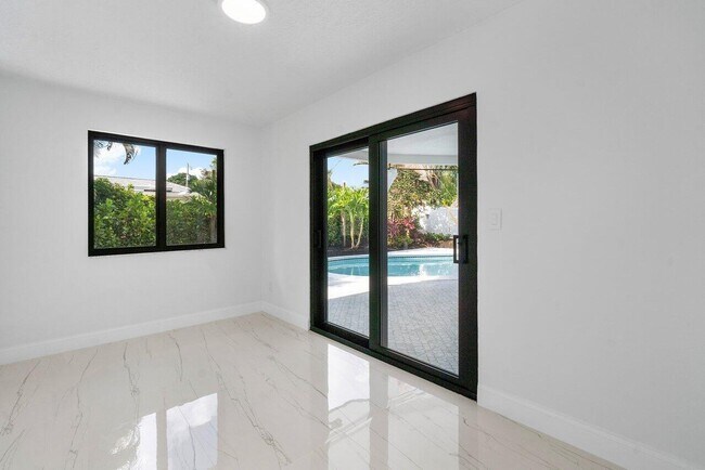 Building Photo - 1200 SW 8th St