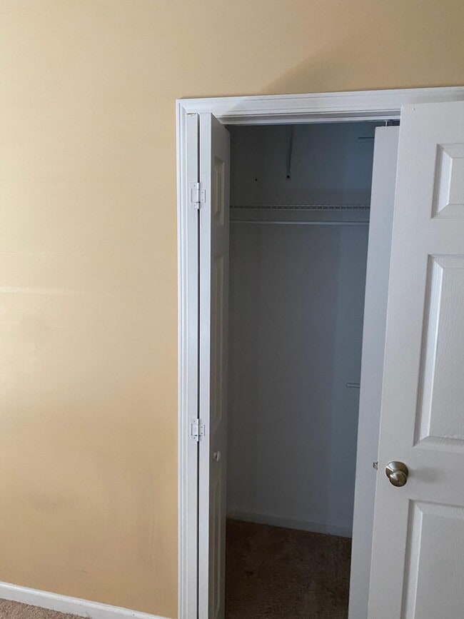 Building Photo - 1517 McPhearson Dr