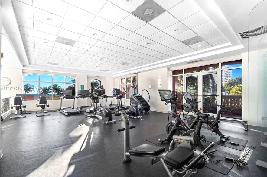 Building Photo - 2100 N Ocean Blvd