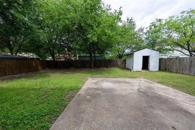 Building Photo - 13701 Cambourne Dr
