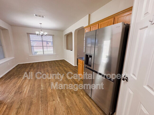 Building Photo - 320 Peanut Dr