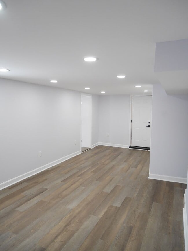 Building Photo - Modern Comfort Meets Prime Location: 3-Bedroom, 4-Bathroom Gem in Parkville, MD!