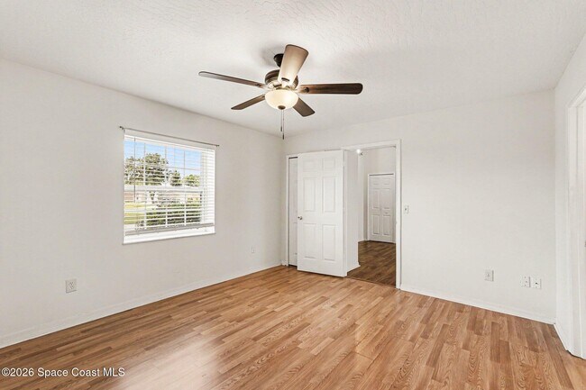 Building Photo - 880 Vocelle Ave