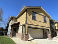 Building Photo - 2315 Timber Oak Ln