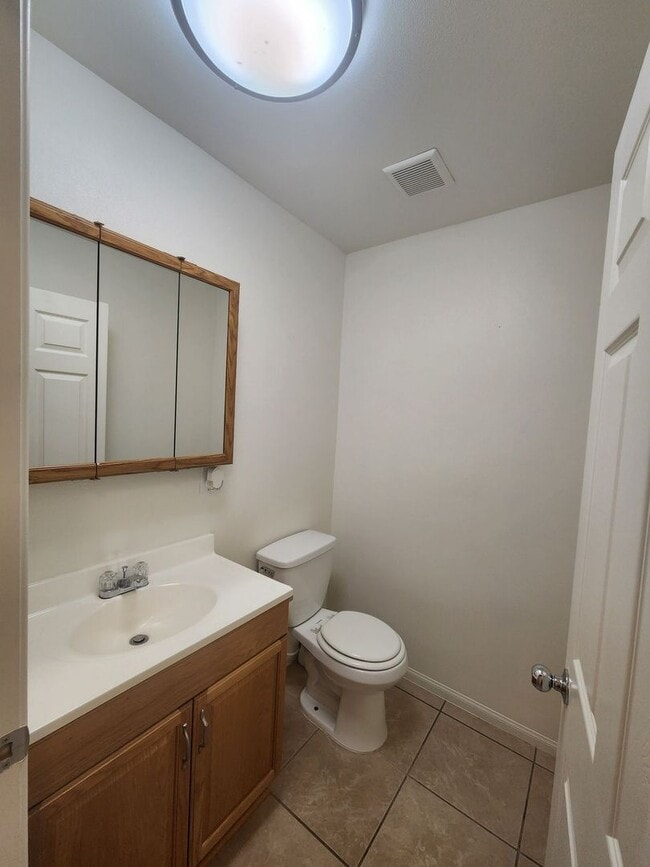 Building Photo - One of a Kind!!! 3 Bedroom house with 4 bathrooms