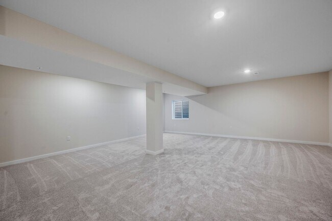 Building Photo - Brand New - 4Bed, 2.5Bath Townhouse in Pot...