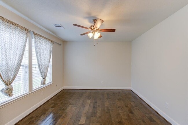 Building Photo - 18503 Fair Grange Ln