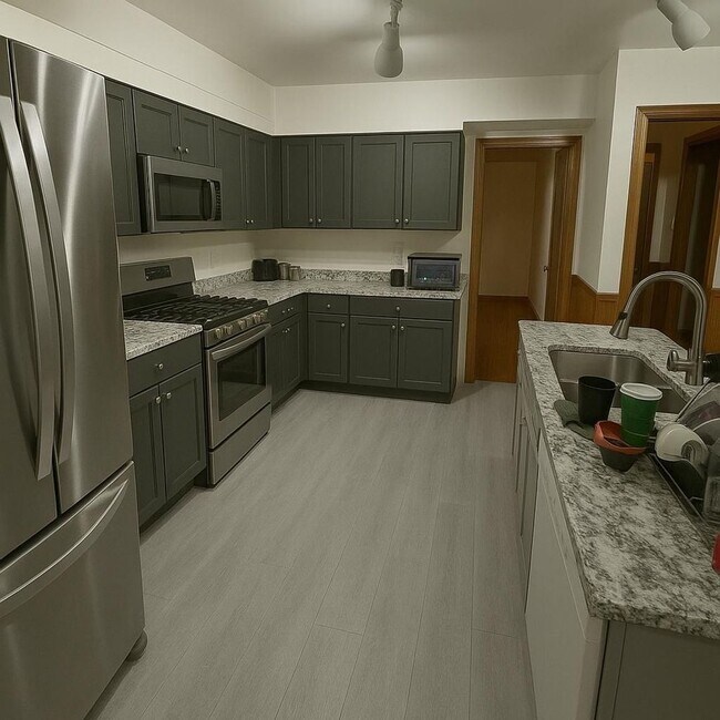 Building Photo - Spacious 5BR House in Denver