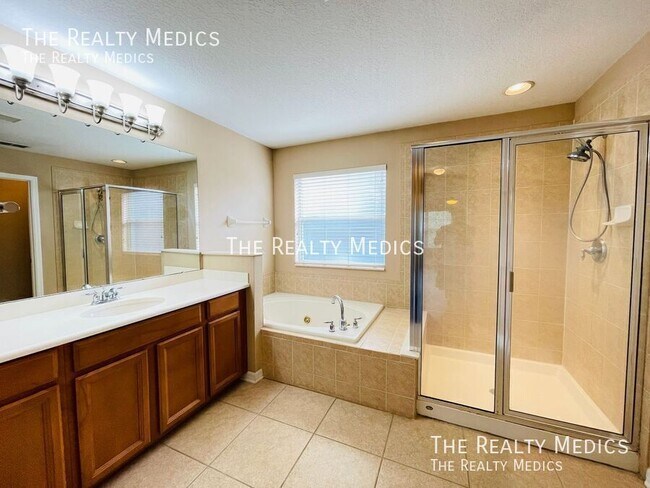 Building Photo - 2901 Wild Tamarind Blvd