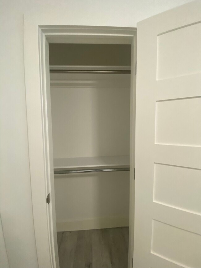 Building Photo - 4831 Wickview Ln