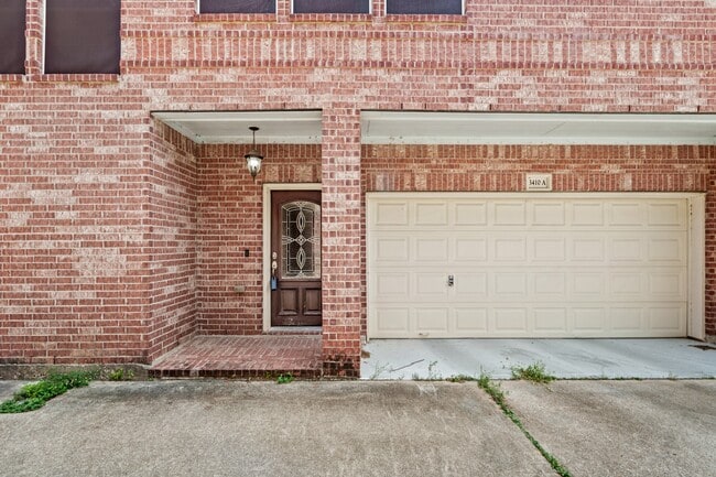 Building Photo - 3410 Honsinger St