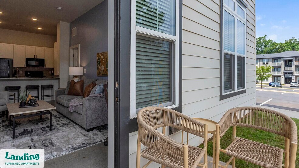 Building Photo - 404 W 26th St