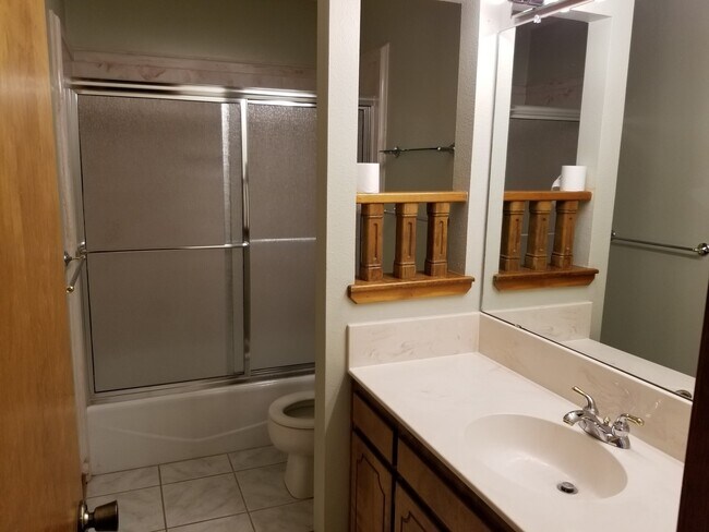 Building Photo - GREAT HOME CORNER LOT ZIA SCHOOL DISTRICT