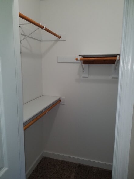 Building Photo - 7035 Evergreen Rd