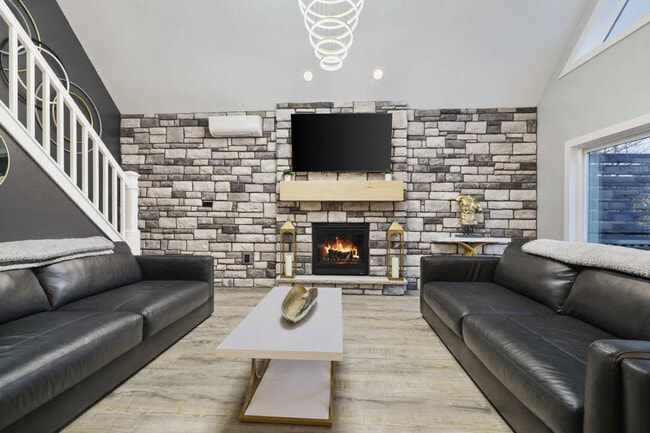 Building Photo - 126 Petrarch Trail