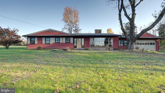 Building Photo - 53 Iron Bridge Rd