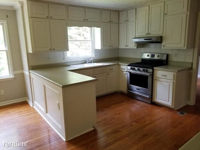 Building Photo - 4 br, 2 bath House - 661 i Deer Oaks Drive