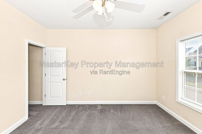 Building Photo - 725 Keystone Park Dr