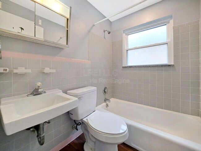 Building Photo - 1711 Valley Forge Way