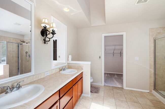 Building Photo - Stylishly updated 4 BedroHome in Park at C...