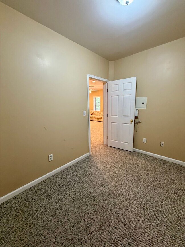 Building Photo - Stunning 5BR Retreat in Gated Village at Telfair