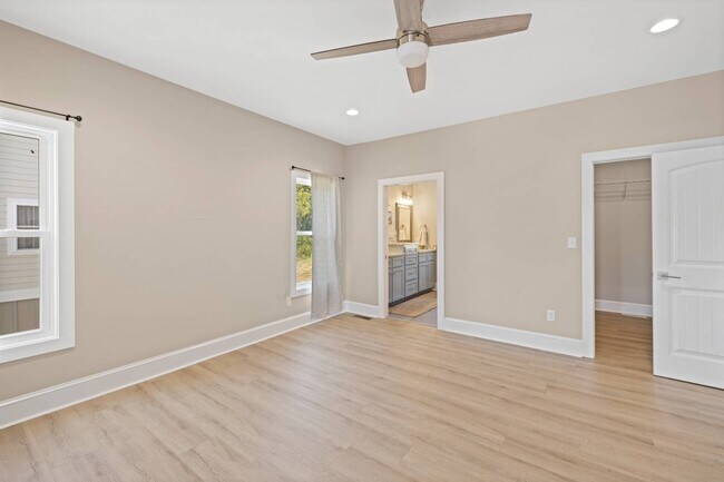 Building Photo - 43 Mcilwee Ln