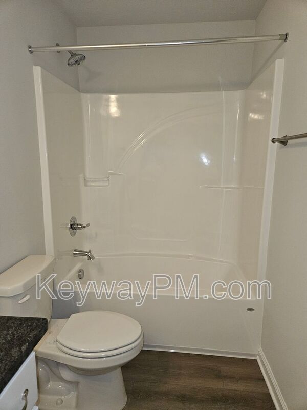 Building Photo - 1301 Newbern Dr