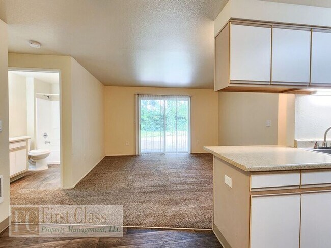 Building Photo - 1235 NW 183rd Ave