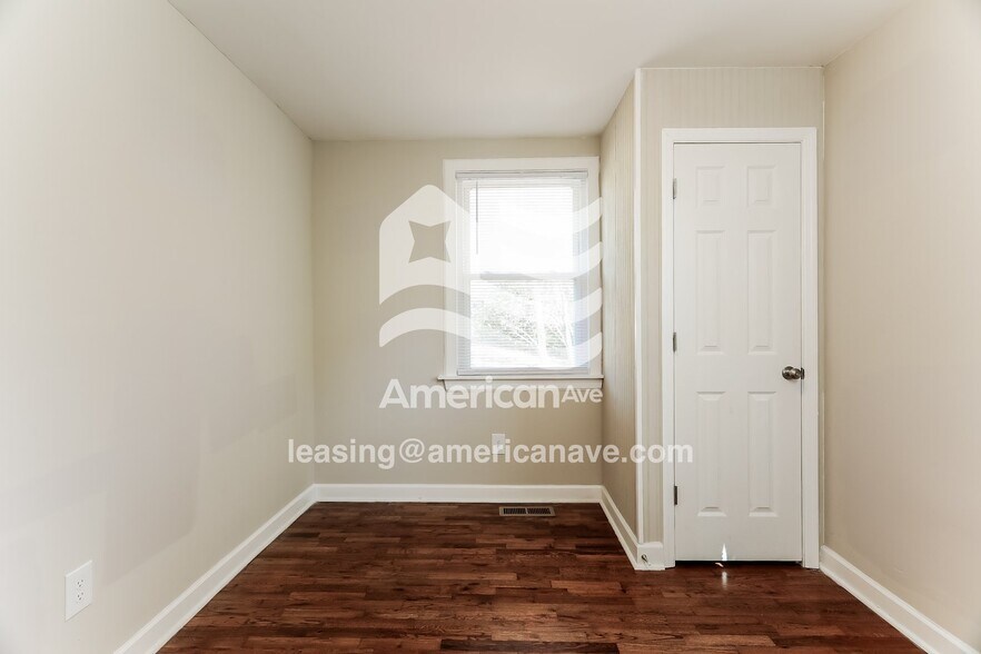 Building Photo - 432 6th Ave SW