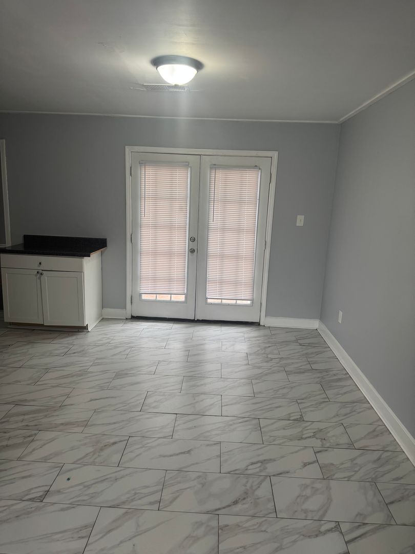 Building Photo - 710 Hudson St