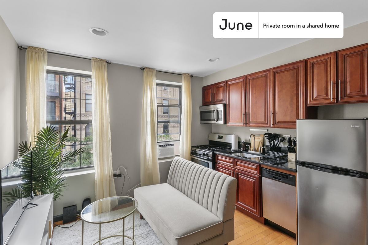 Building Photo - Room in Shared 3 bed/1 bath home in East Village