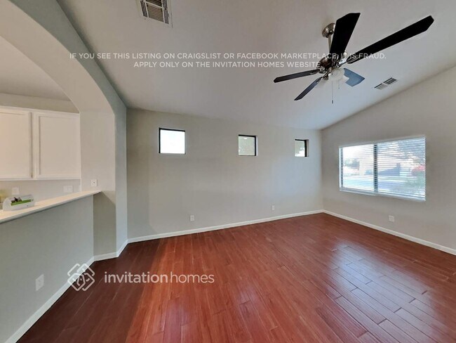 Building Photo - 2555 W Lynne Ln