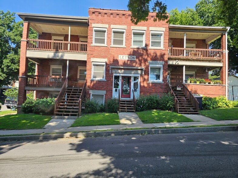 Front view of bldg - 338 Brooklyn Ave