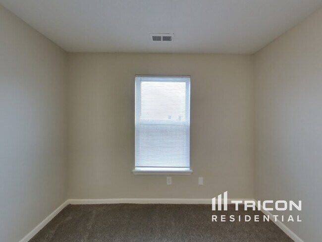 Building Photo - 1691 Carlton Dr