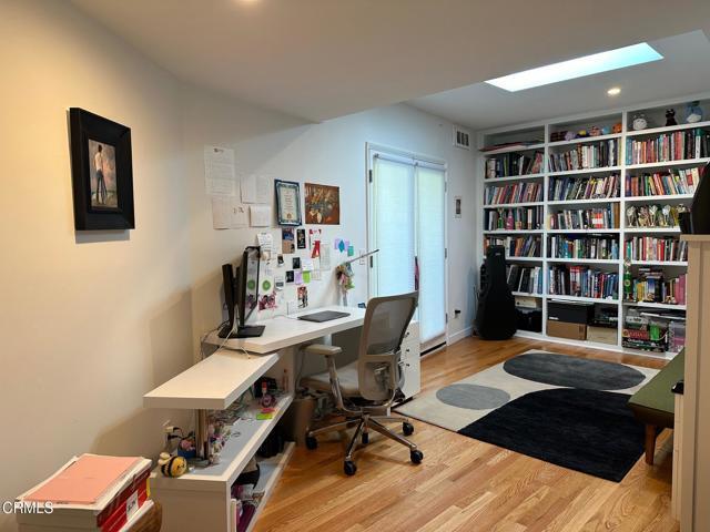 Building Photo - 3551 Dixie Canyon Pl