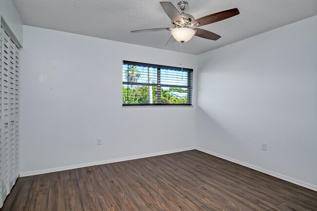 Building Photo - 1151 Carlton Ct