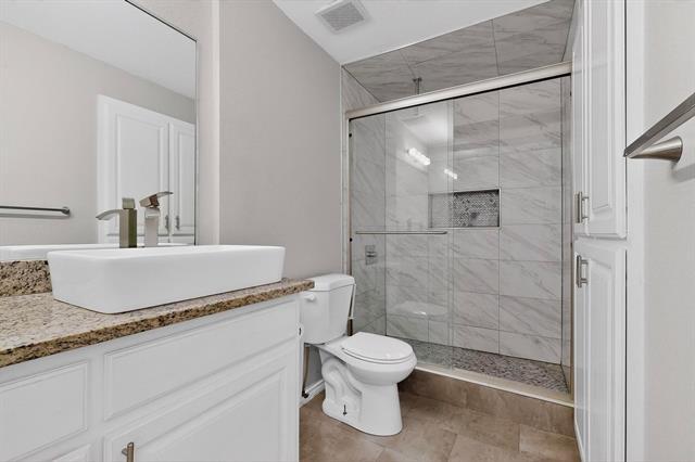 Building Photo - 3401 Hillsdale Ln