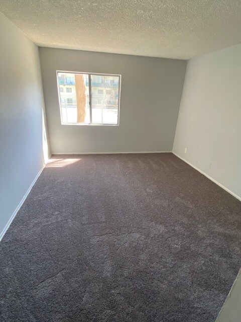 Building Photo - 5460 White Oak Ave