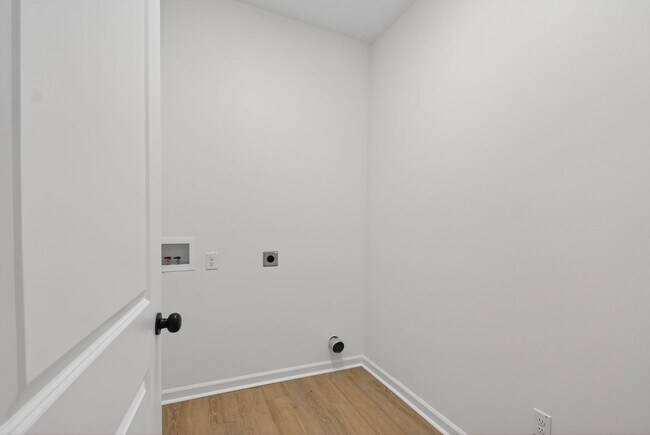 Building Photo - 2009-2011 Scotty Ct