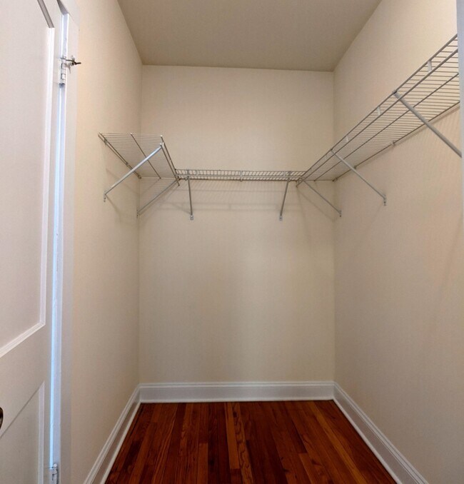 Building Photo - 2621 N Spaulding Ave