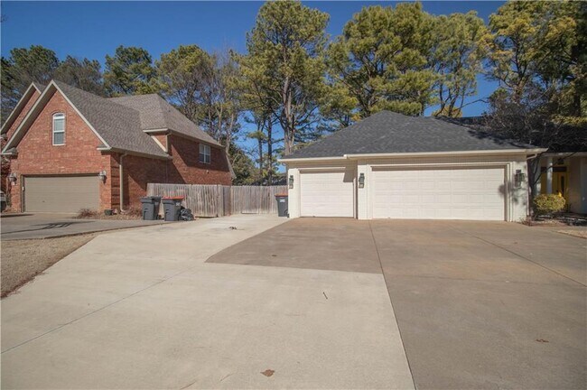 Building Photo - 4518 Olive Tree Ave