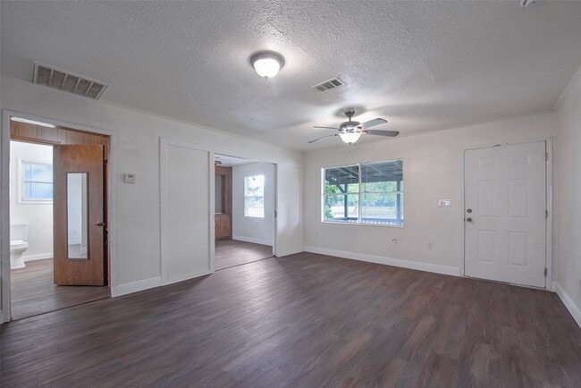 Building Photo - 5206 Avenue M