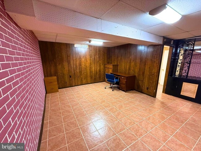 Building Photo - 5 Coliston Rd