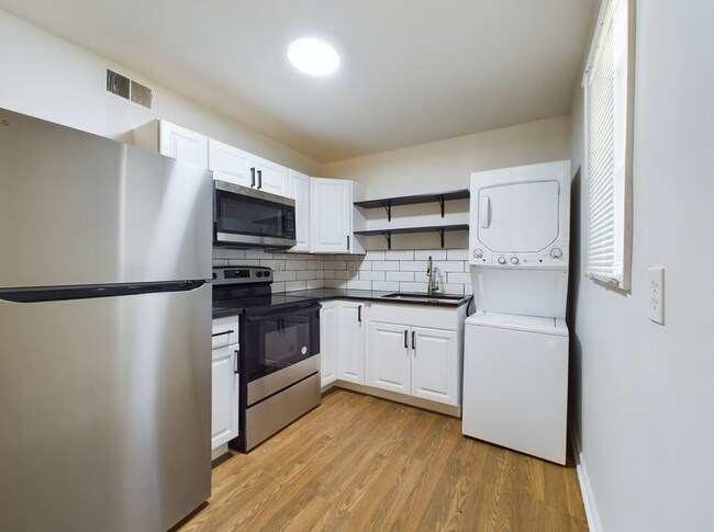 Building Photo - 6208 E 152 Terrace